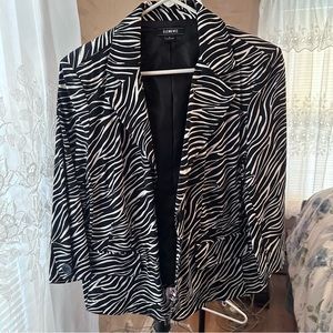 Zebra 3/4 sleeve blazer